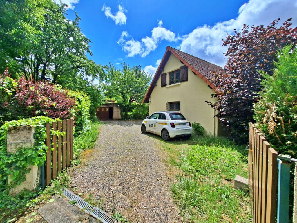 Maison à CEYRAT