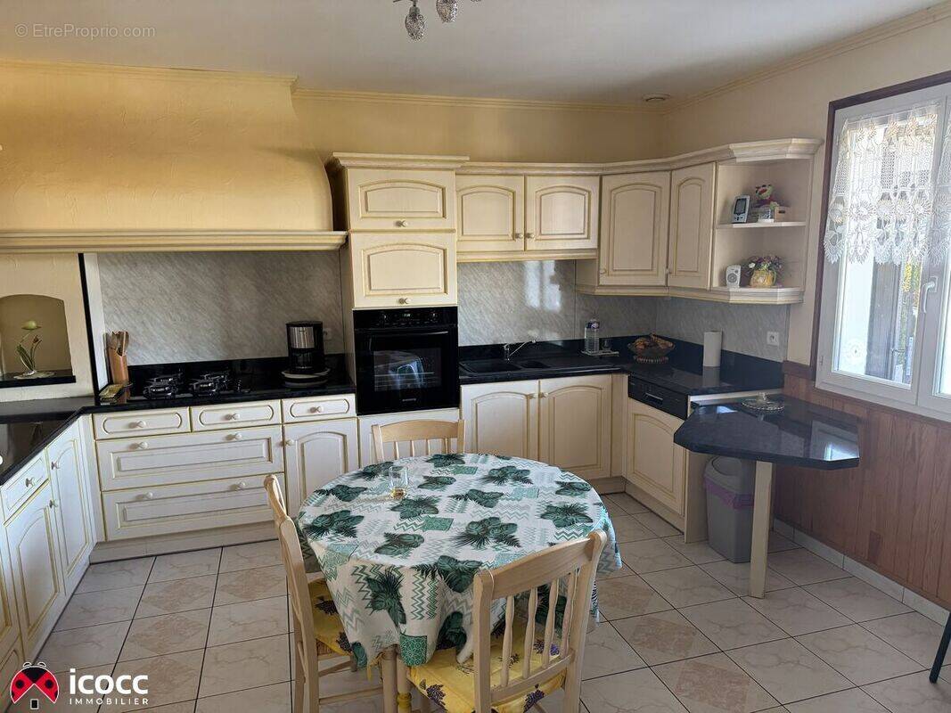 Maison 154 m² à L'aiguillon-Sur-Mer  - photo 4