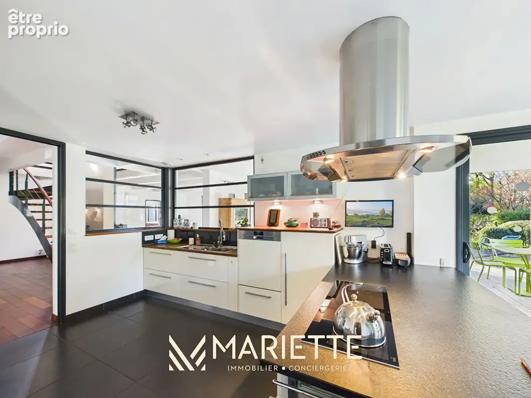 "SHIZU"  Proches commerces - Maison d'architecte de 327 m² - photo 4