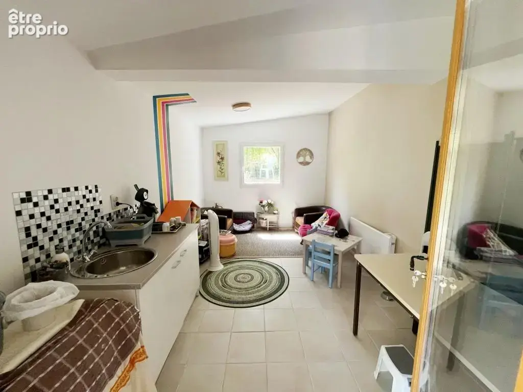 Agréable maison de village et sa dépendance sur son jardin clos de 410 m2 dans le Nord de l'Yonne. - photo 17