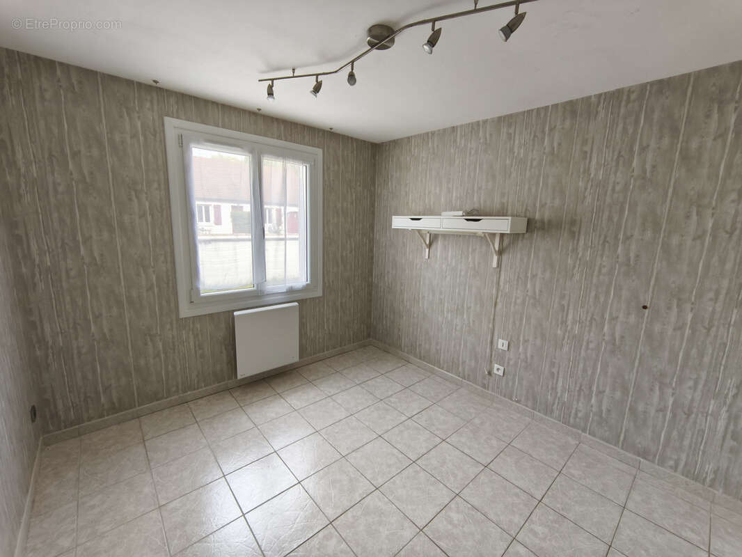 Maison à ROEZE-SUR-SARTHE