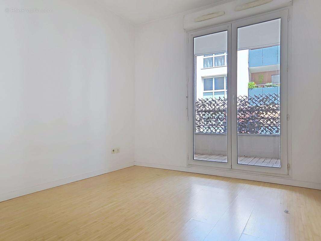 Appartement à MEYZIEU