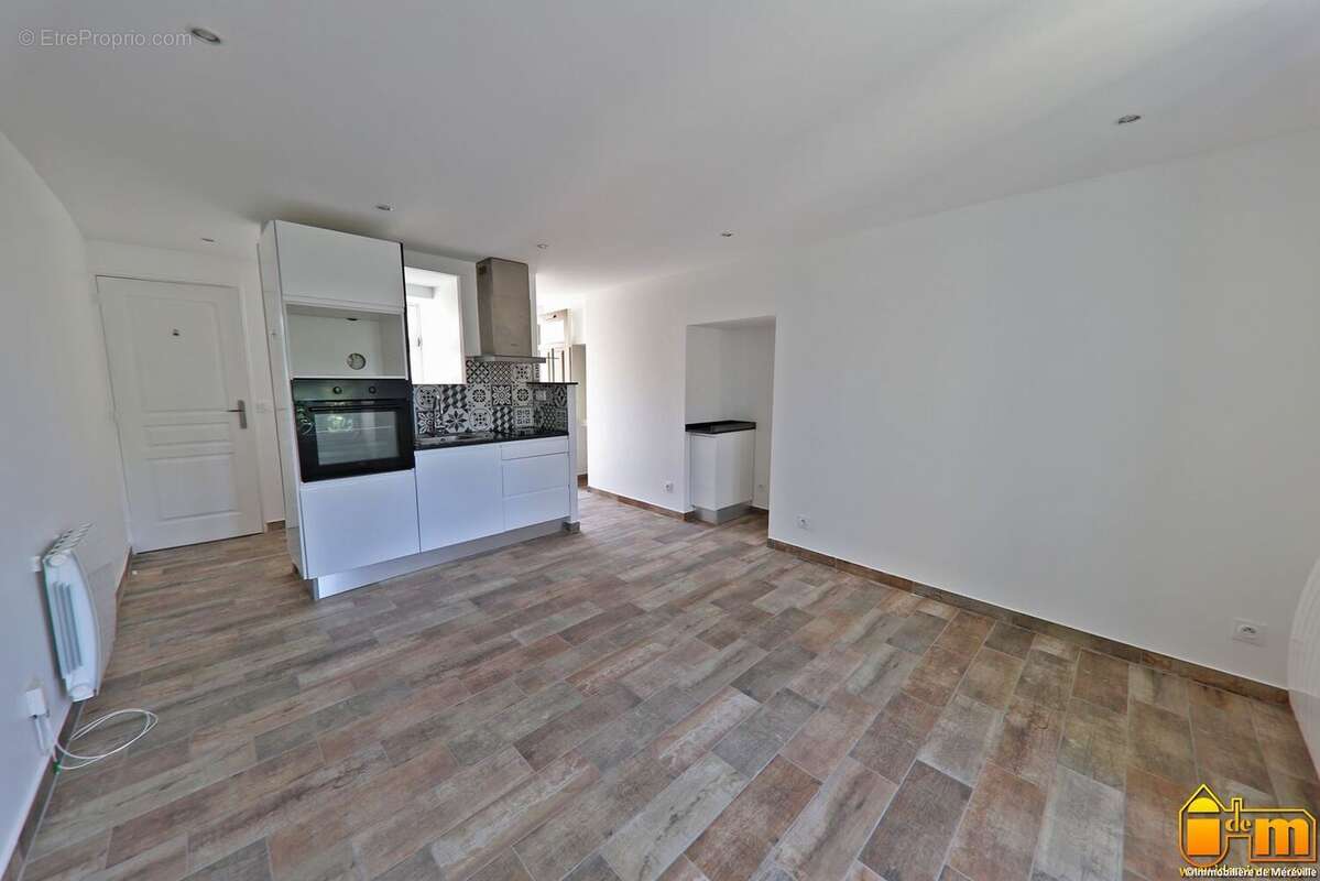 Appartement à MEREVILLE