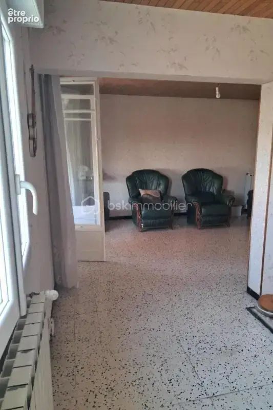Villa 4 faces avec 3 garages - Le tout sur un terrain clôturé et arboré de 936m² - Produit rare à Maraussan - photo 6