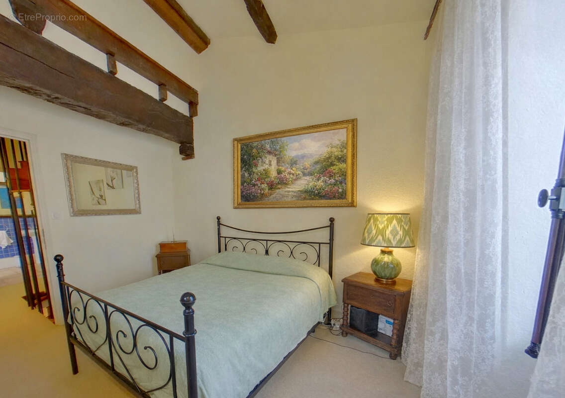 Centre Saint Antonin, rare! - photo 9