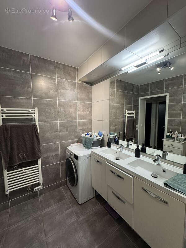 Appartement à MARSEILLE-9E
