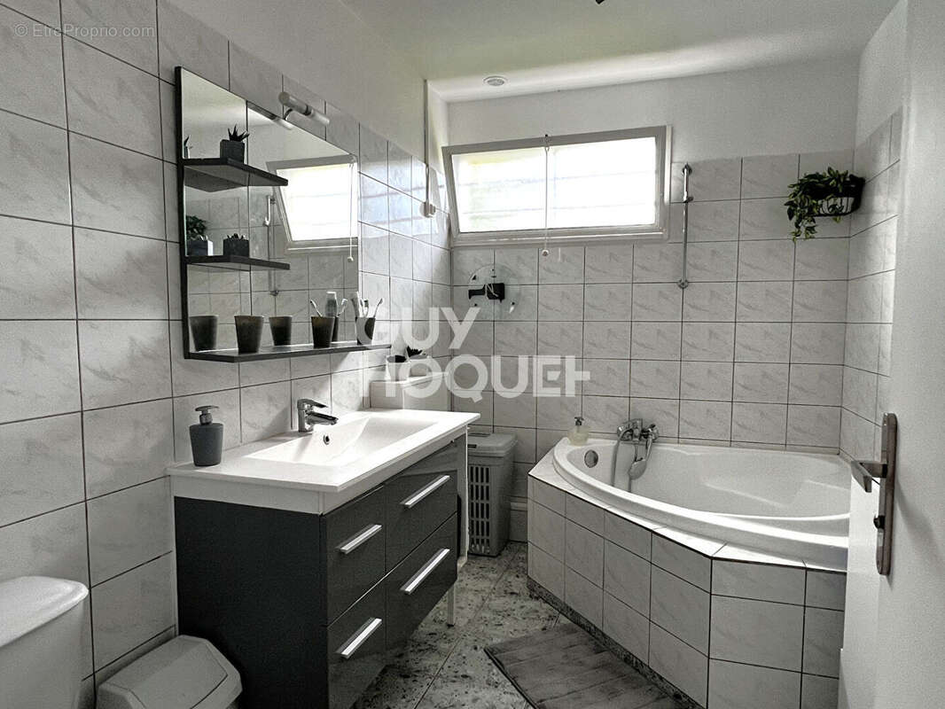 Maison à FONTENAY-TRESIGNY