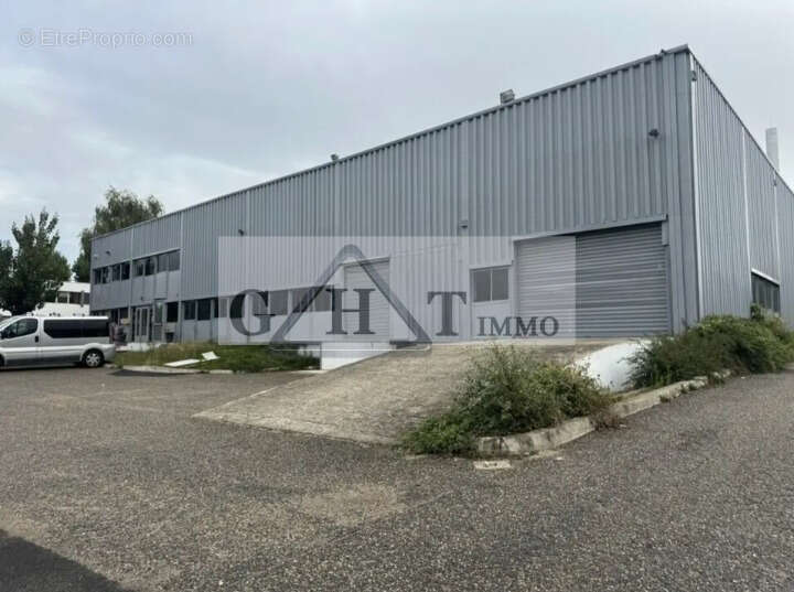 Commerce à SARCELLES