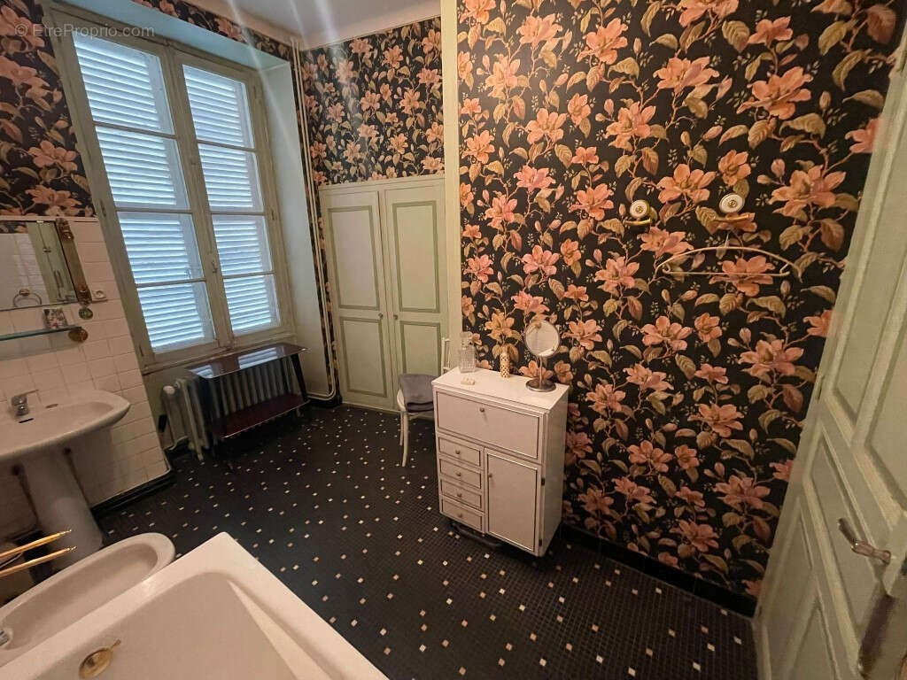 Maison à FONTENAY-LE-COMTE