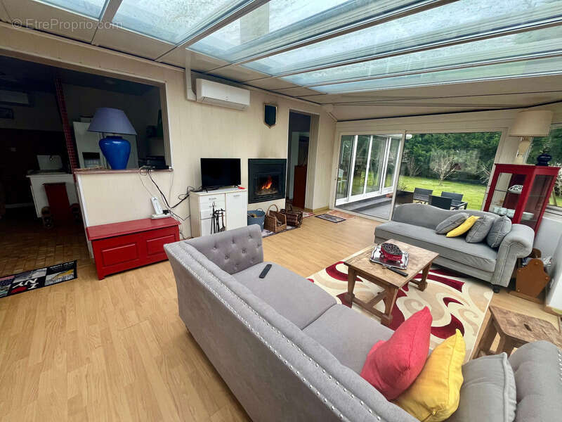 Maison à CHATEAU-GUIBERT