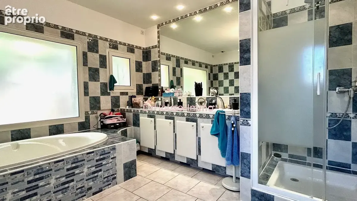 Maison 7 pièces 240 m² à vendre à Toulon (83200) - photo 8