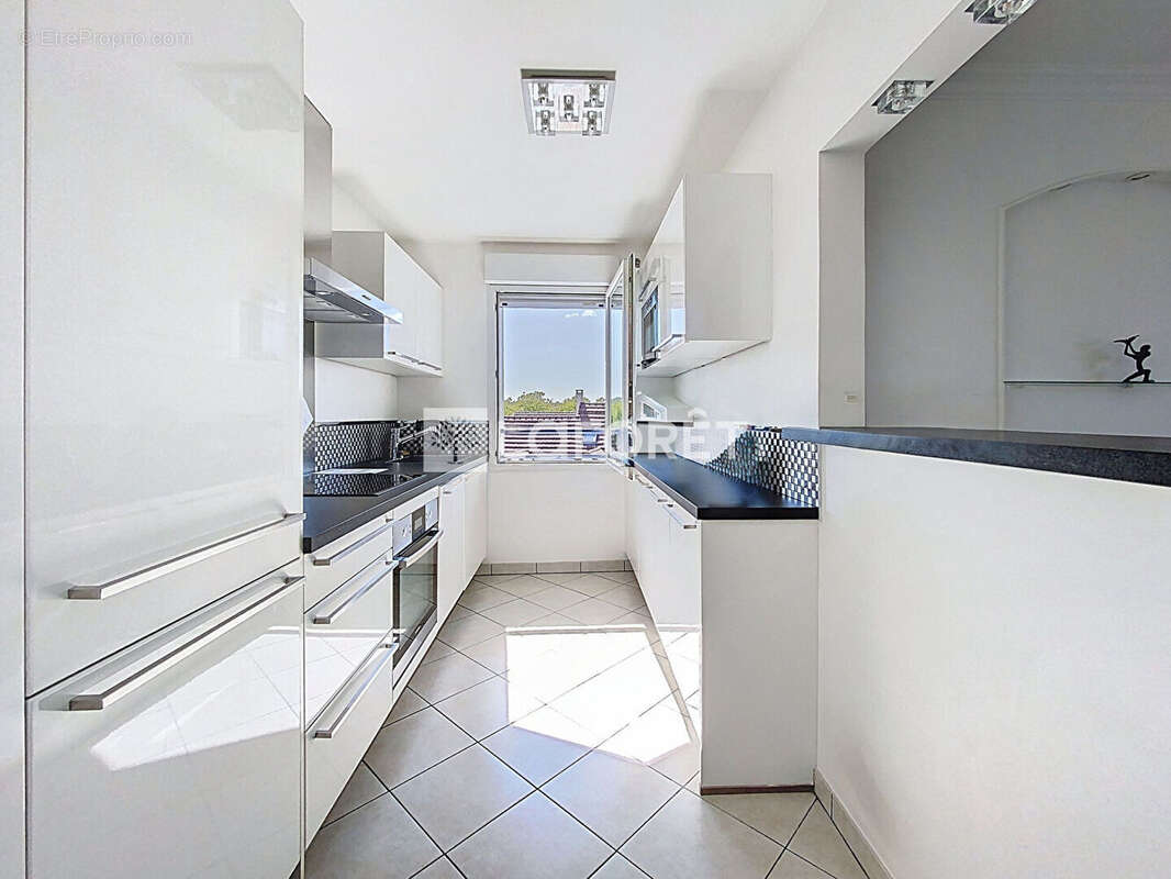 Appartement à VERNEUIL-SUR-SEINE