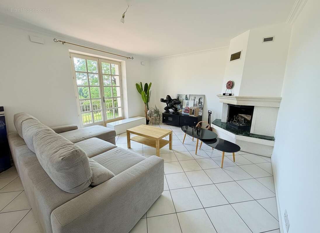 Maison 205 m² à Uxegney  - photo 5
