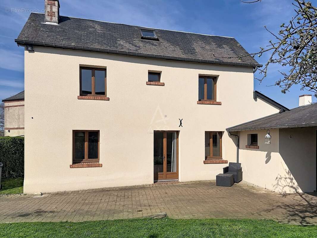 Maison à PONT-L'EVEQUE