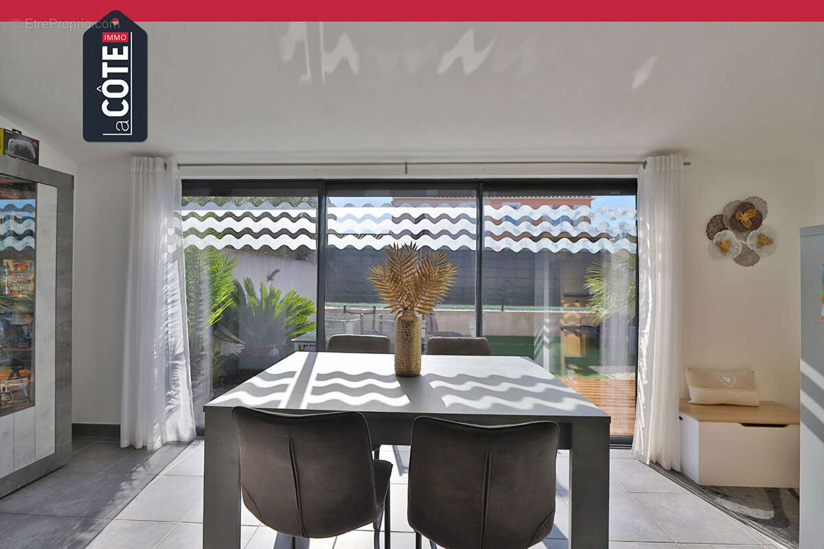 Maison à CHATEAUNEUF-LES-MARTIGUES