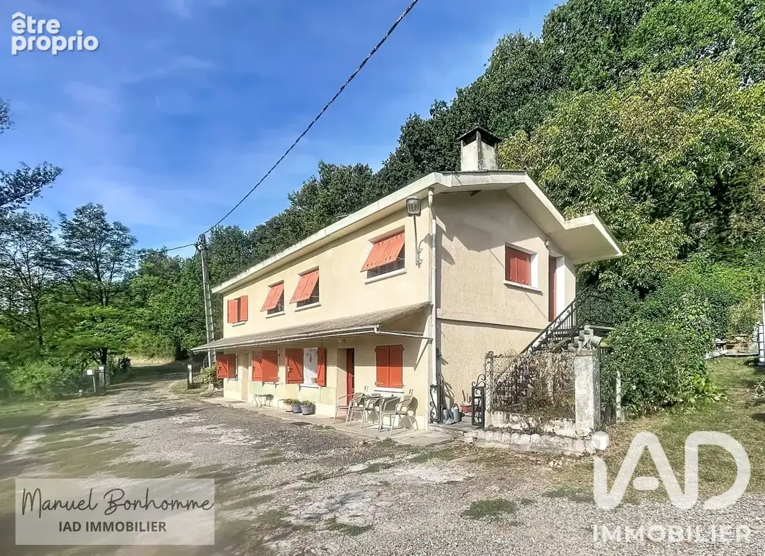 Photo 1 - Maison à SAINT-HILAIRE-DE-LUSIGNAN