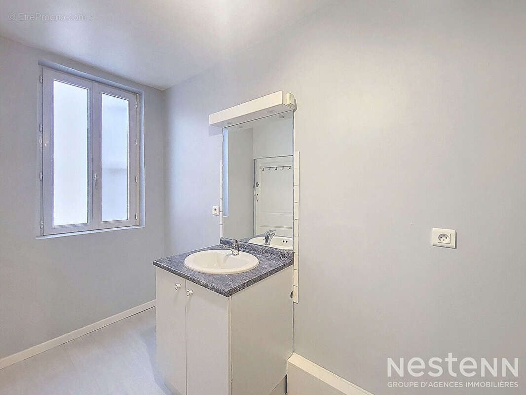 A Vendre Maison rénovée en pierre de 81 m² sur deux niveaux proche du centre-ville de Condom - photo 9