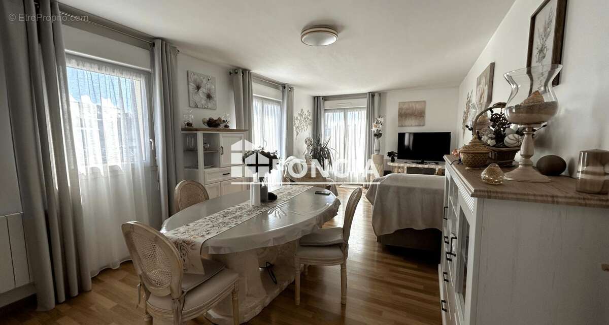 Appartement à LUCE