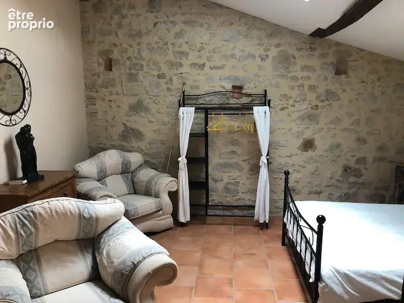 Belle maison en pierre, divisée n 3, avec une piscine, grange et grand jardin - photo 10