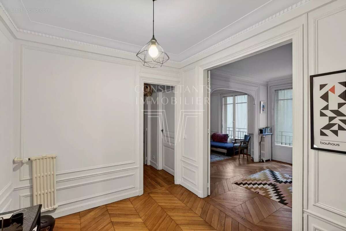 Appartement à PARIS-17E