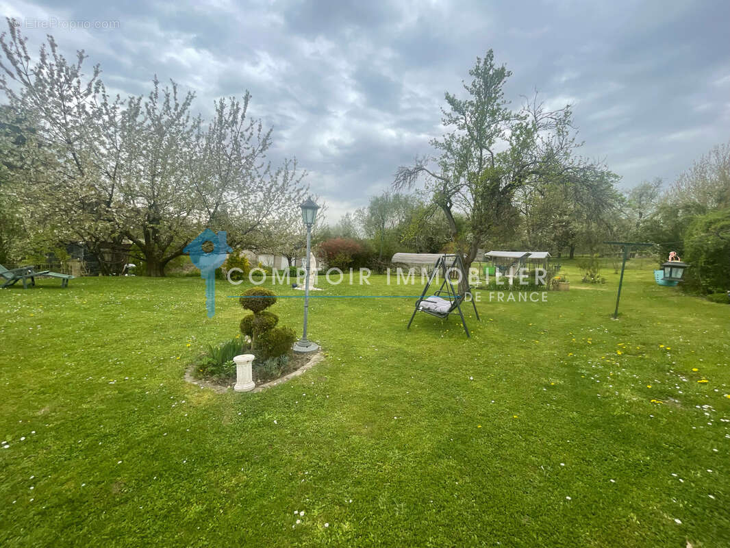 VILLA INDIVIDUELLE de plein pieds + Combles aménagées. - photo 5