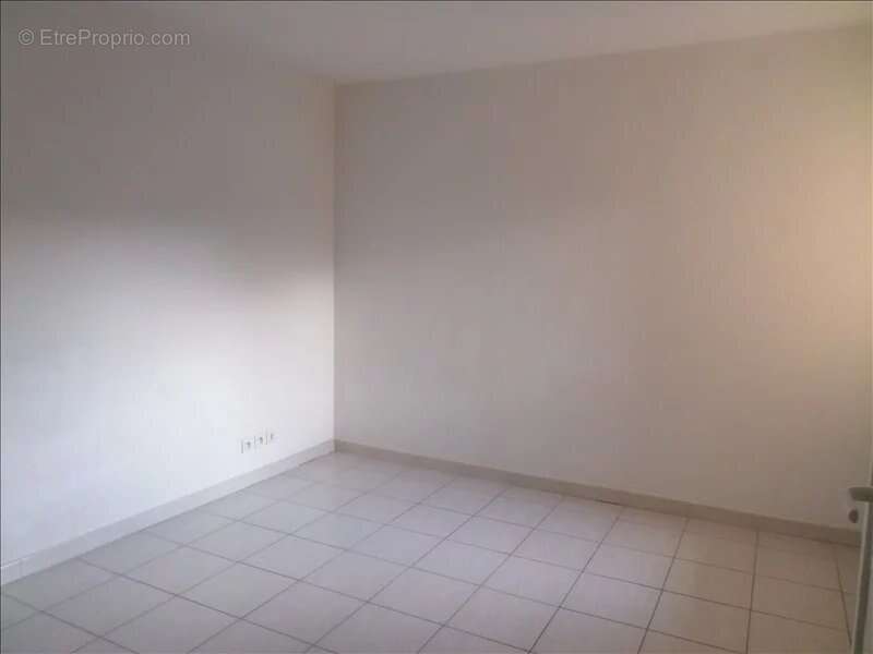 Appartement à SORGUES