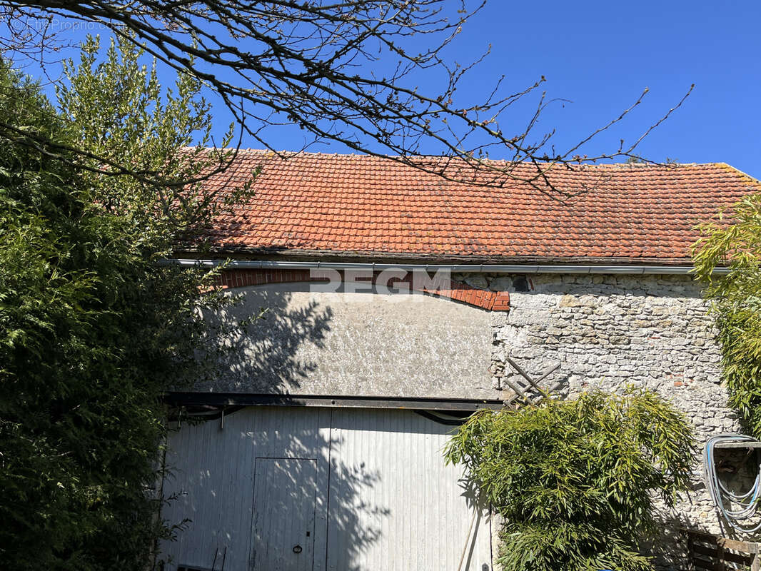 Maison à LA CHAPELLE-LA-REINE