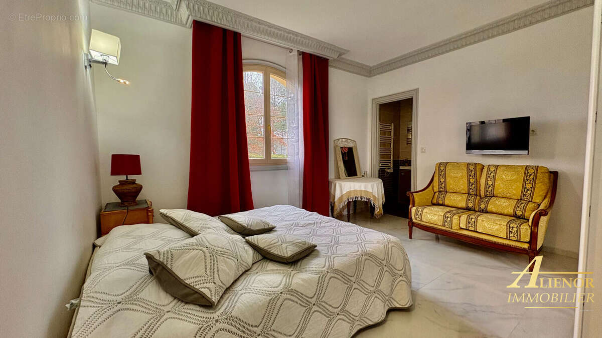 Maison à COURSAC