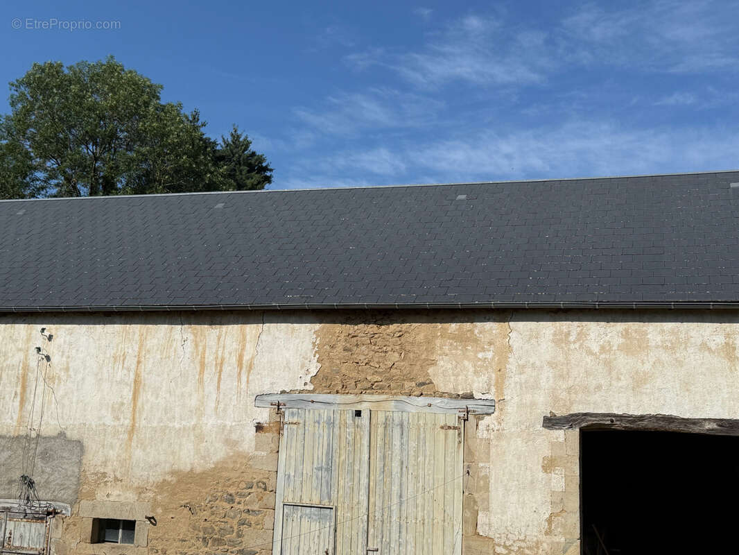 Auv 1225: Maison de caractère, grande grange, toits neufs, 1640m2 - photo 26