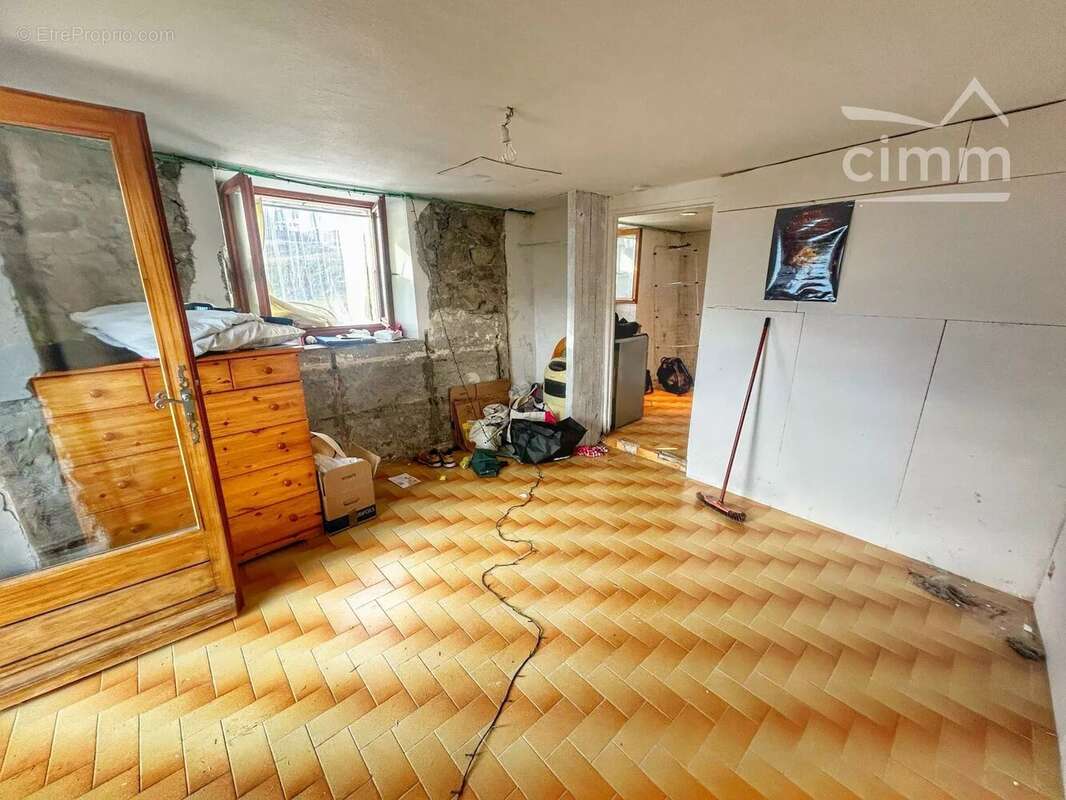 Maison à LA TERRASSE