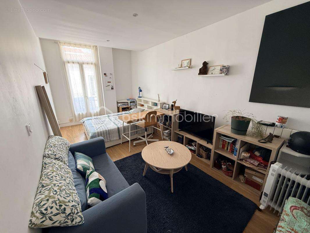 Centre-ville de Sète – Appartement de 128 m² avec terrasse, studio indépendant et fort potentiel - photo 3