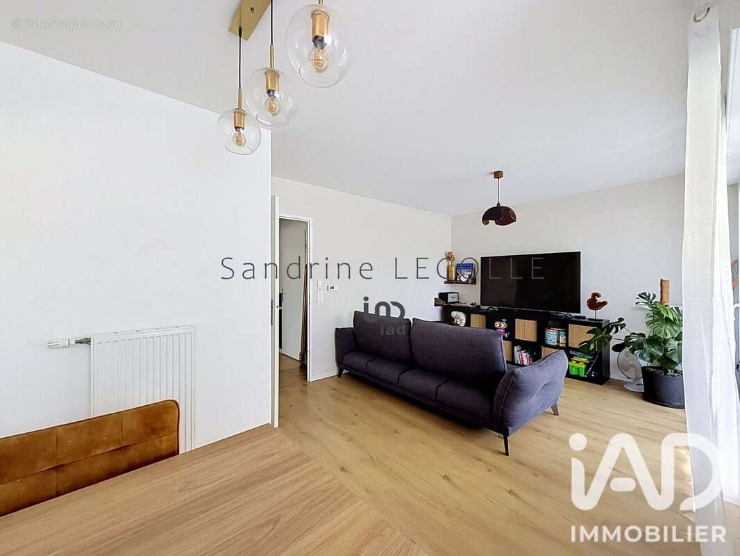 Appartement 73 m² à Chessy  - photo 5