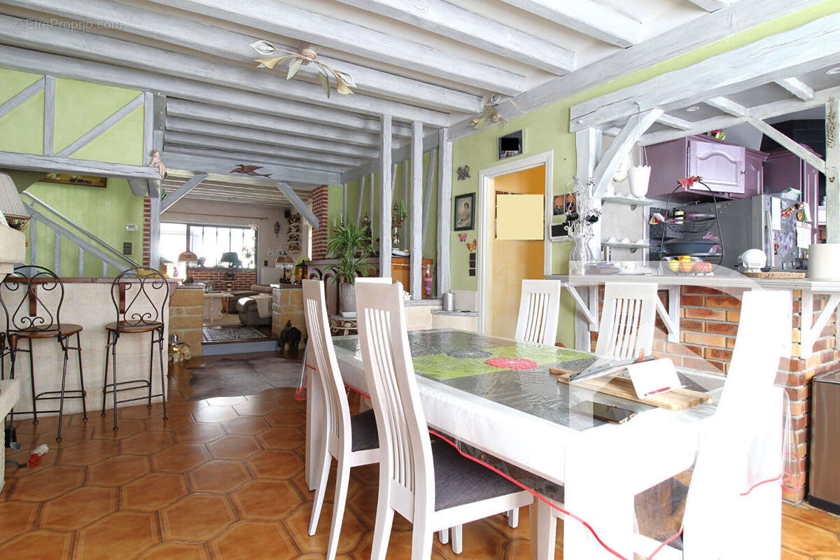 Maison à GRANDFRESNOY