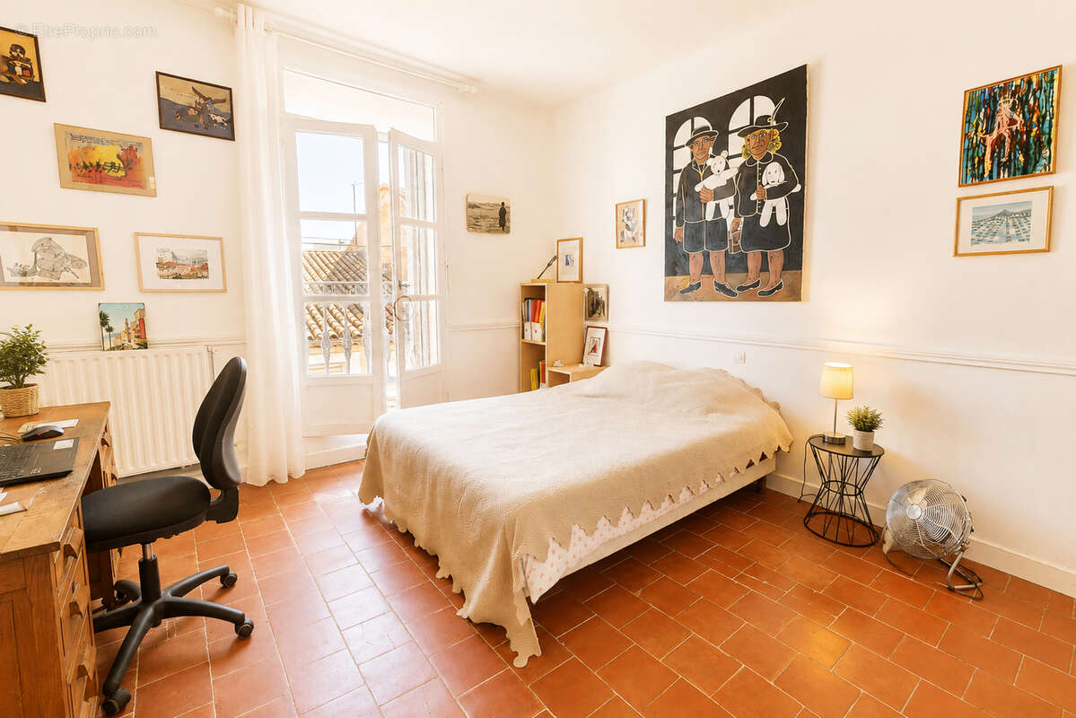 Maison Vigneronne de Caractère avec Jardin, Garage et Ascenseur - photo 12