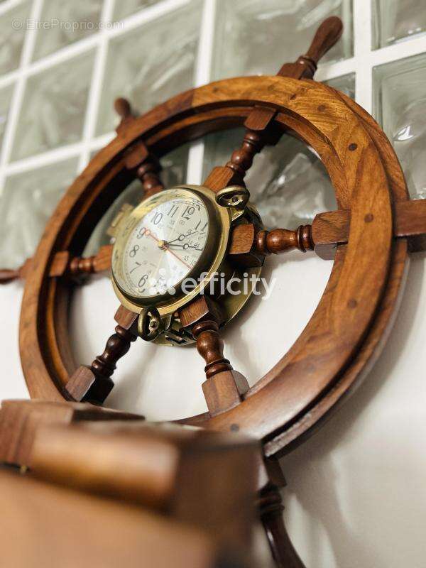 Appartement à MARSEILLE-6E