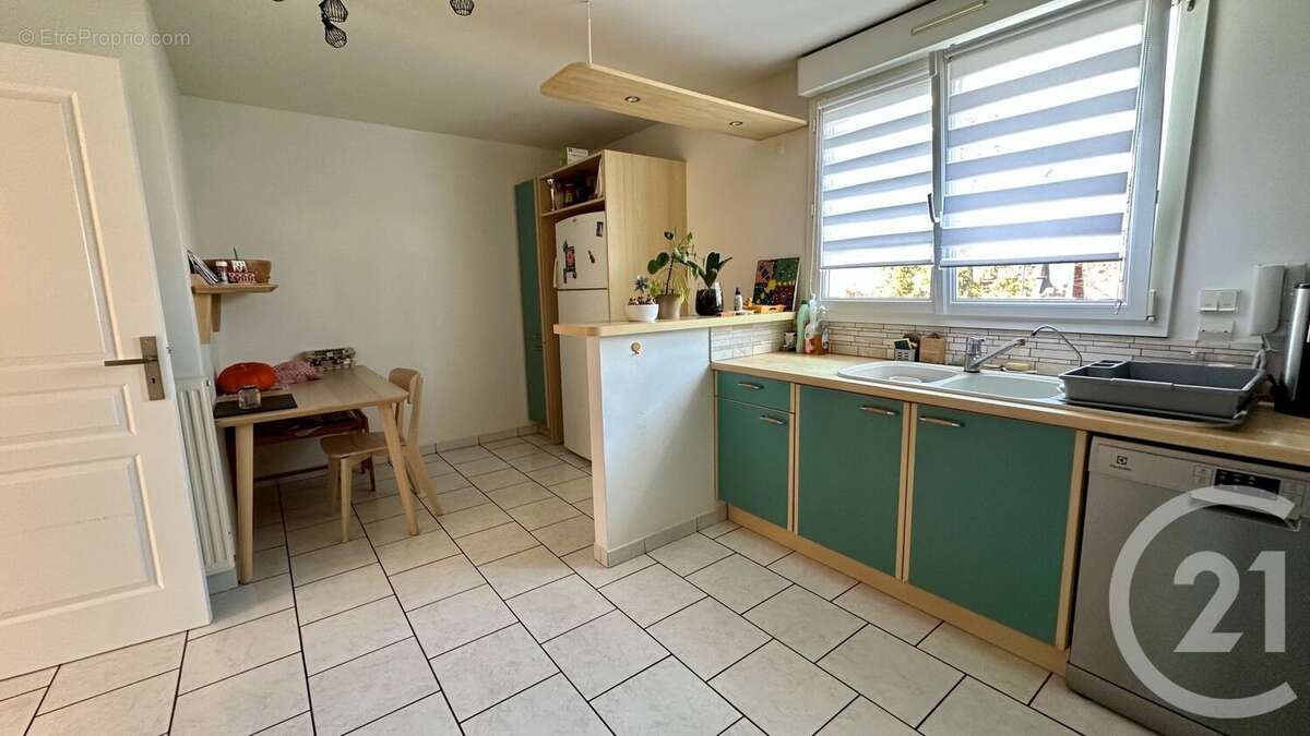 Maison à MONTEVRAIN