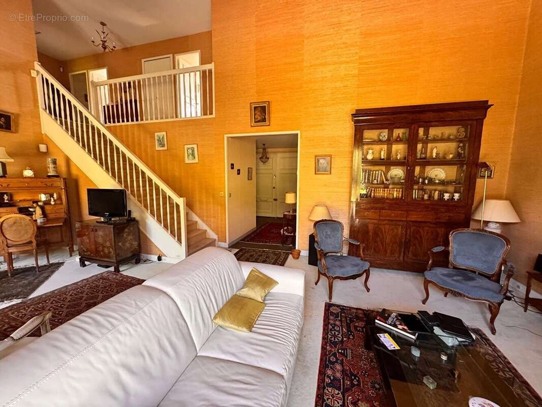 Maison à SAINT-NOM-LA-BRETECHE