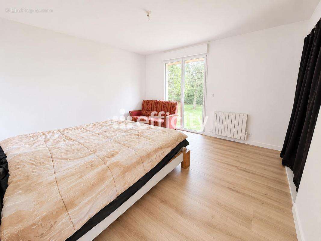 Maison 145 m² à Pire-Sur-Seiche  - photo 7
