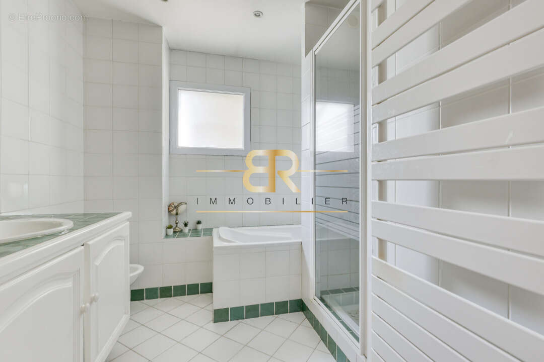 Maison à SAINT-MAUR-DES-FOSSES