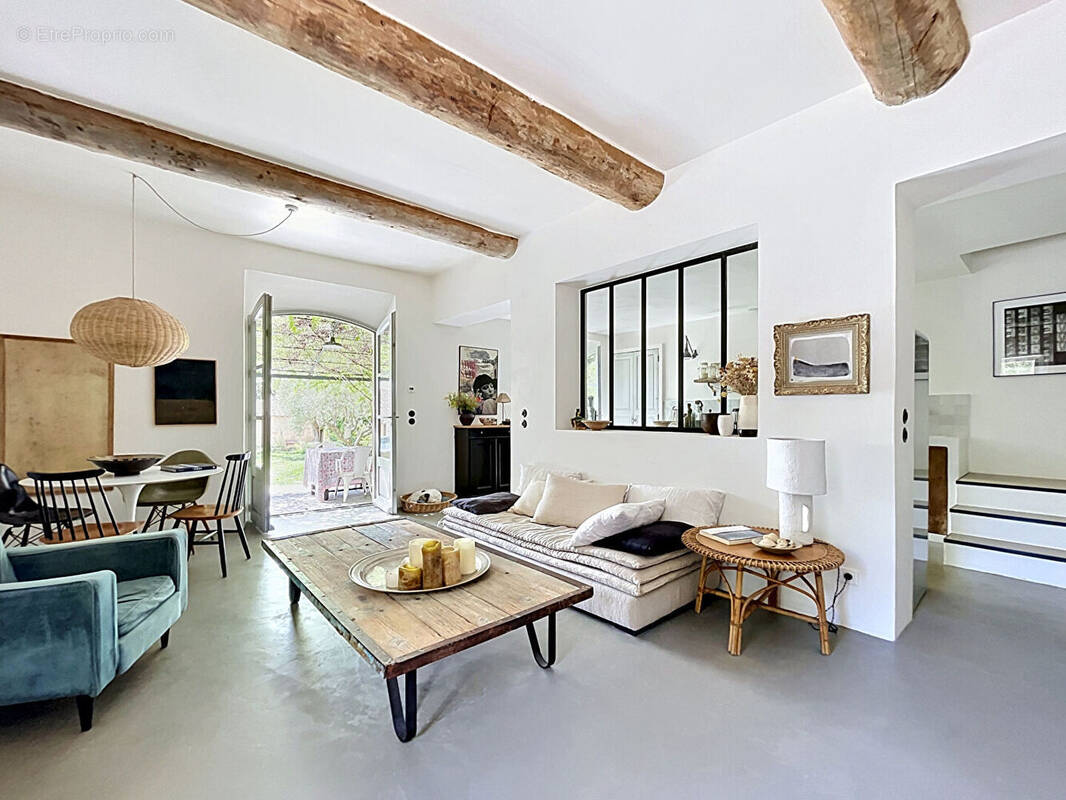 Maison à LOURMARIN