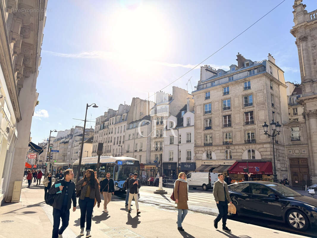 Commerce à PARIS-4E