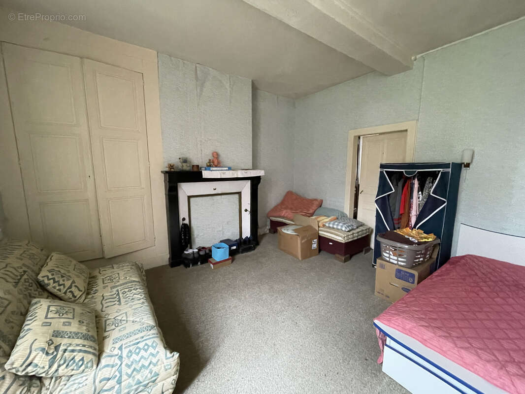 Maison à CRESANTIGNES