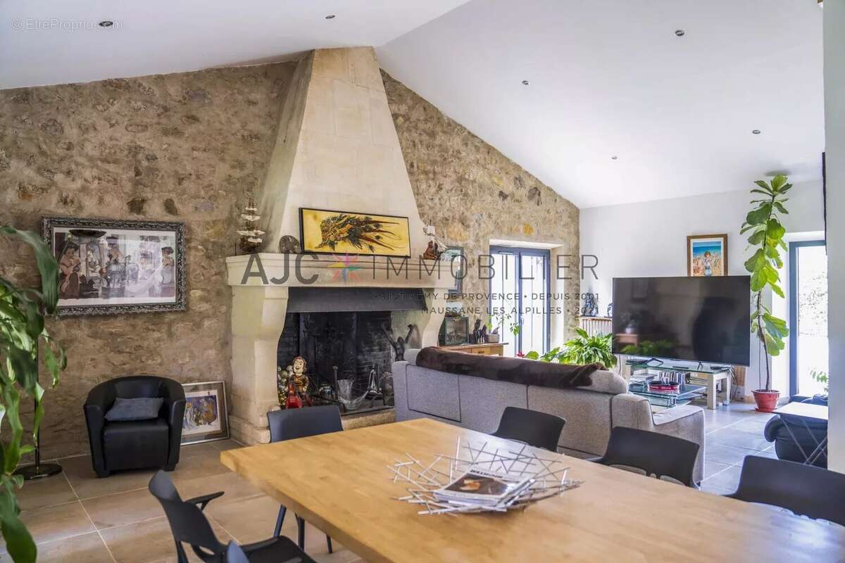 Maison à EYGALIERES