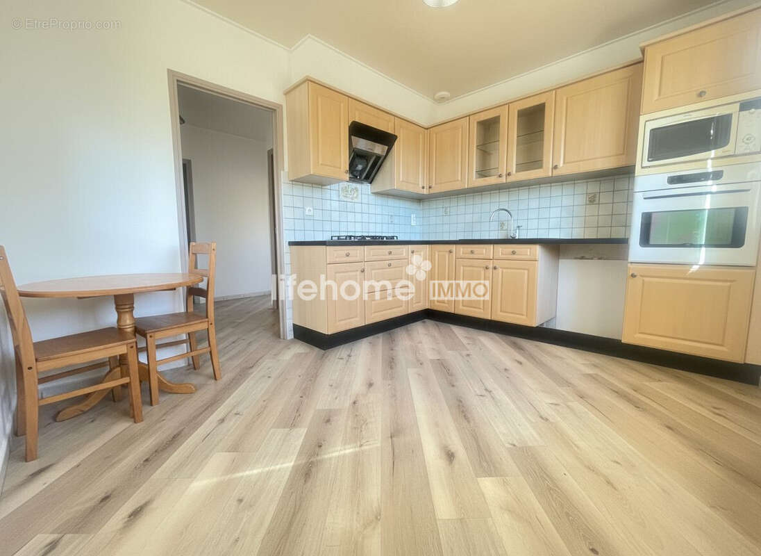 Appartement à LAVERUNE