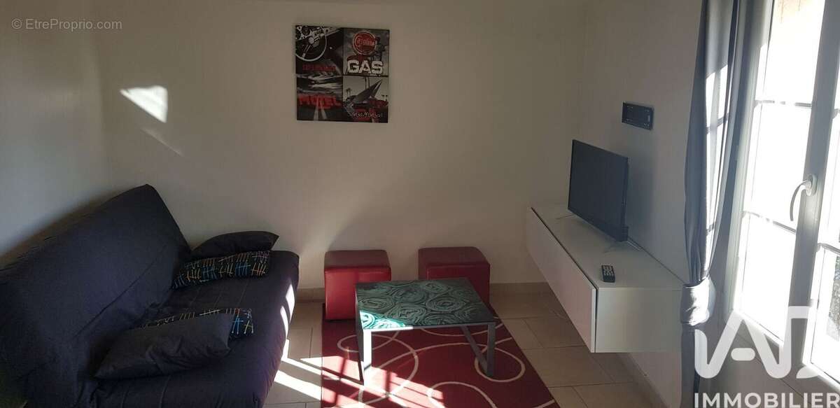 Photo 2 - Appartement à SAINT-MAXIMIN-LA-SAINTE-BAUME