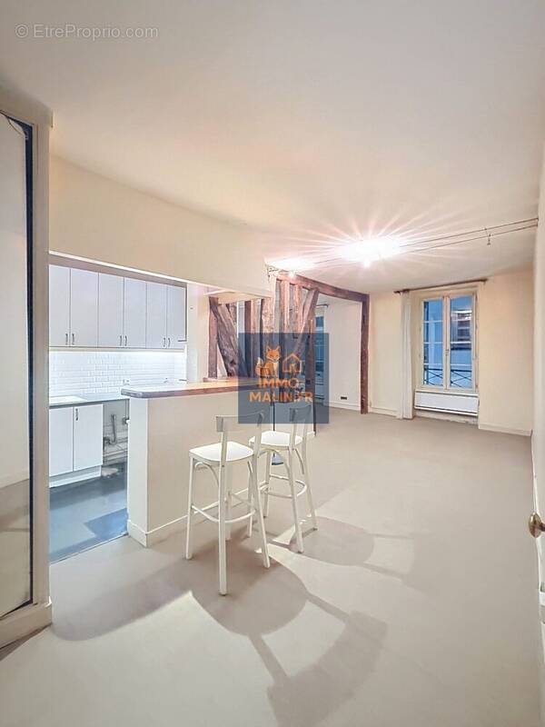 Appartement à PARIS-4E