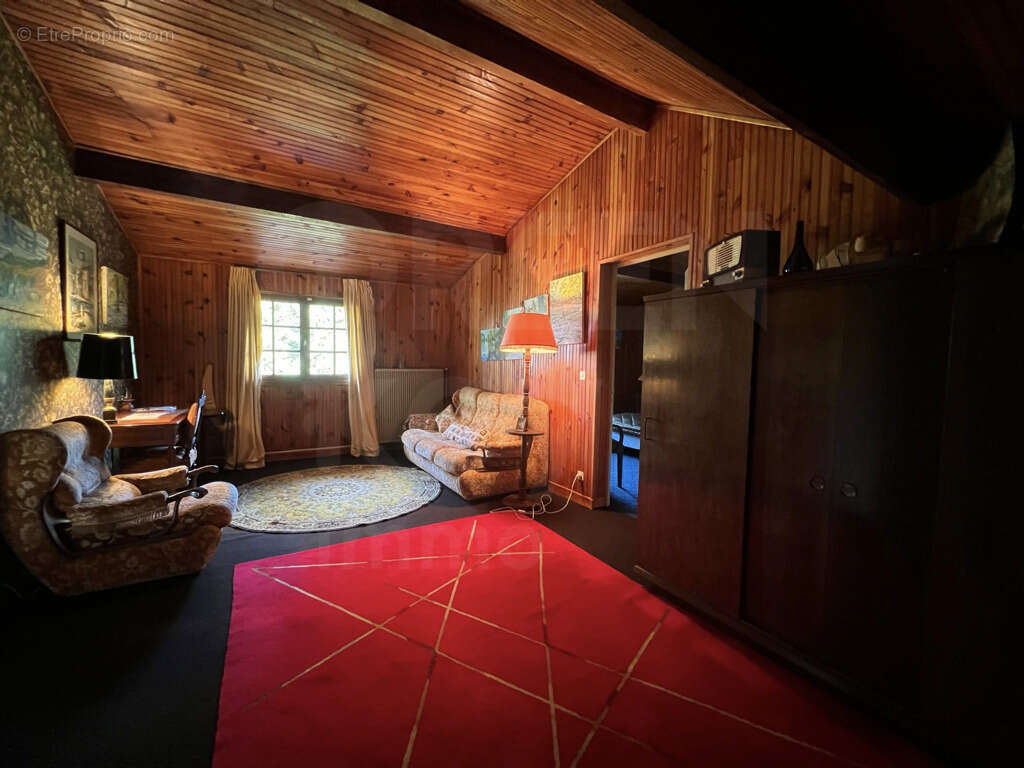 Maison à SAINT-MARTIN-DES-CHAMPS