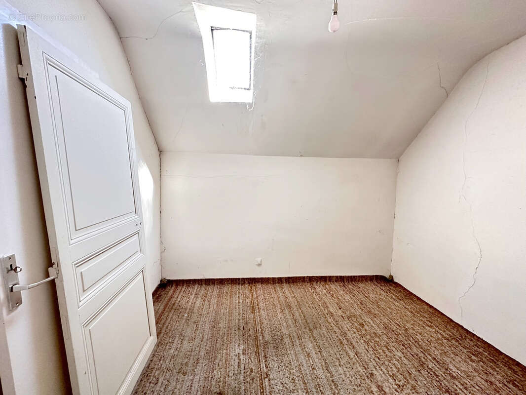 Maison à VARENNES-SUR-ALLIER