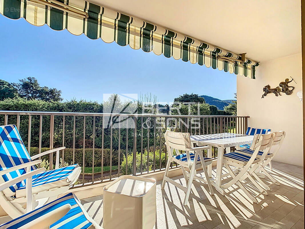 Appartement à MANDELIEU-LA-NAPOULE