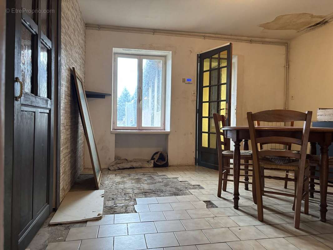 Maison à BONNETABLE